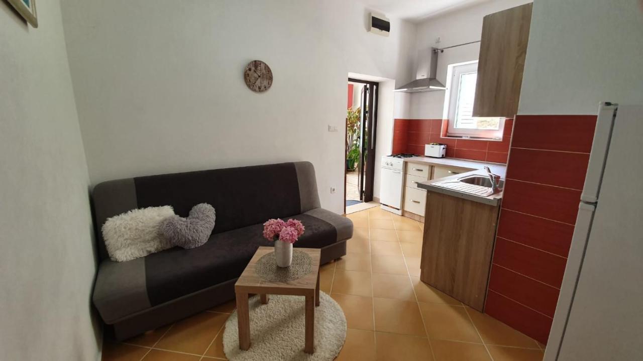 Apartment Franic Sućuraj Exterior foto